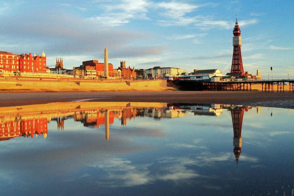 blackpool-tower-north-pier-holiday