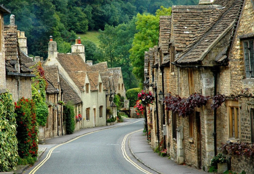 castle-combe-cotswolds-holiday