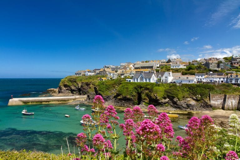 port-issac-cornwall-holiday-staycation
