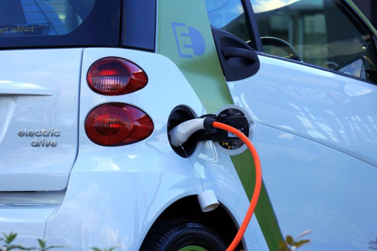 How much should an electric vehicle service cost?